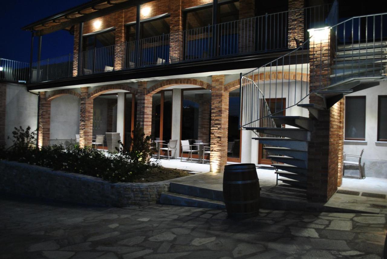 Вілла Casa Castella - Adults Only - Langhe Діано-д'Альба Екстер'єр фото