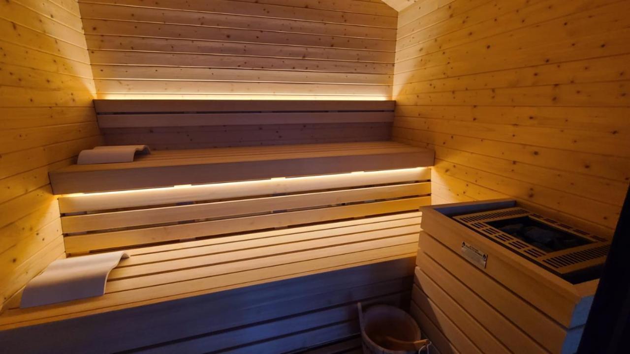Вілла Casa Castella - Adults Only - Langhe Діано-д'Альба Екстер'єр фото