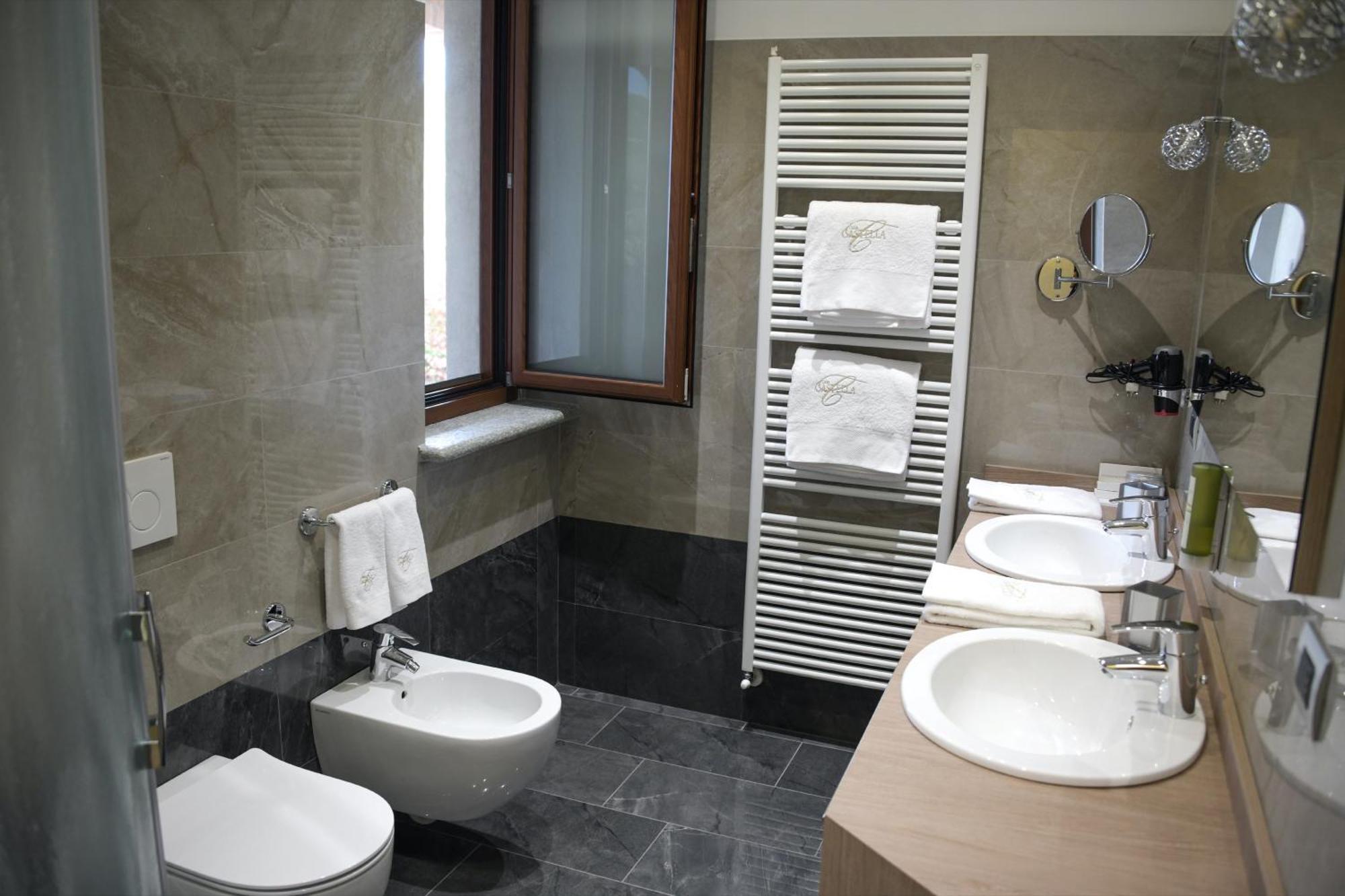 Вілла Casa Castella - Adults Only - Langhe Діано-д'Альба Екстер'єр фото