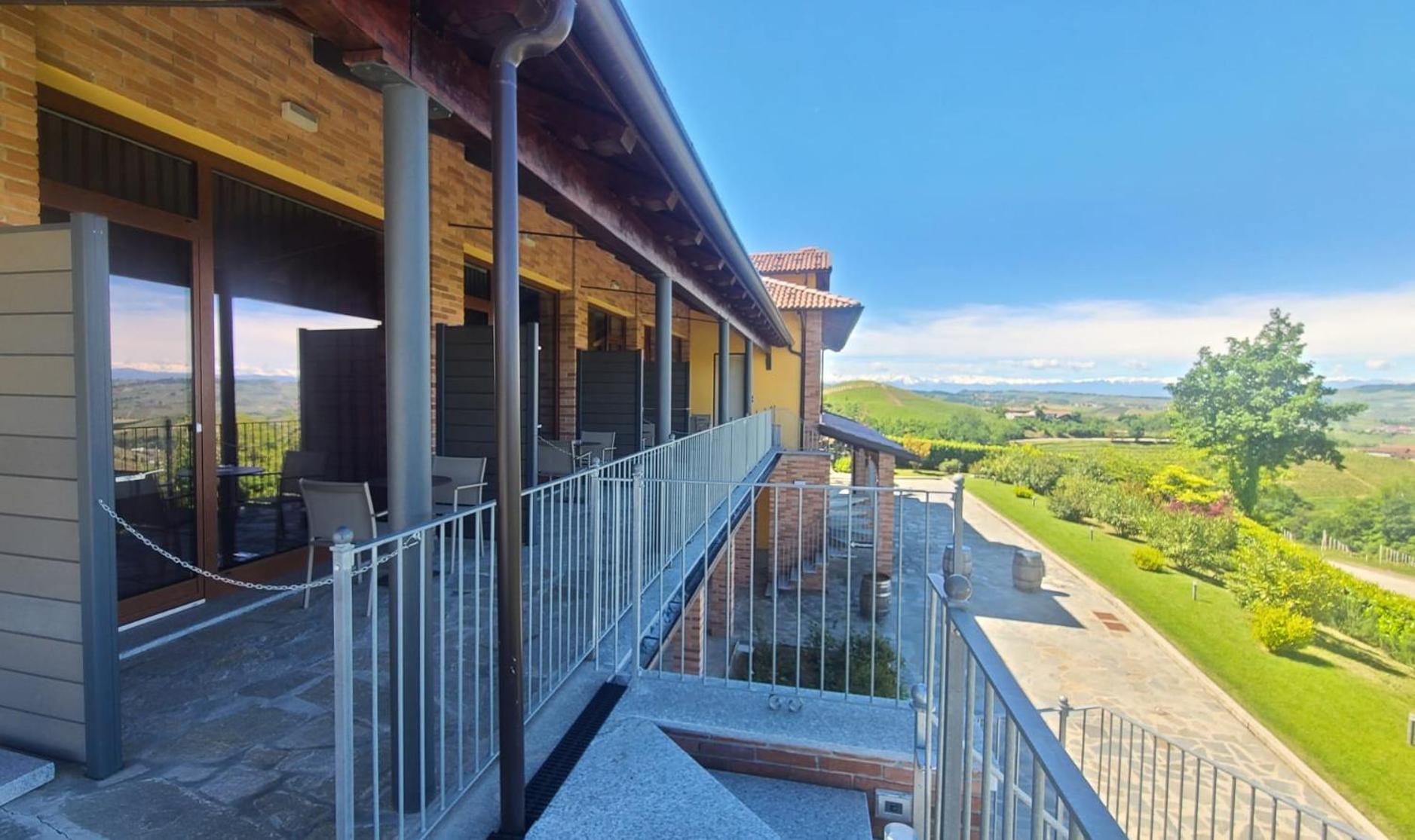 Вілла Casa Castella - Adults Only - Langhe Діано-д'Альба Екстер'єр фото