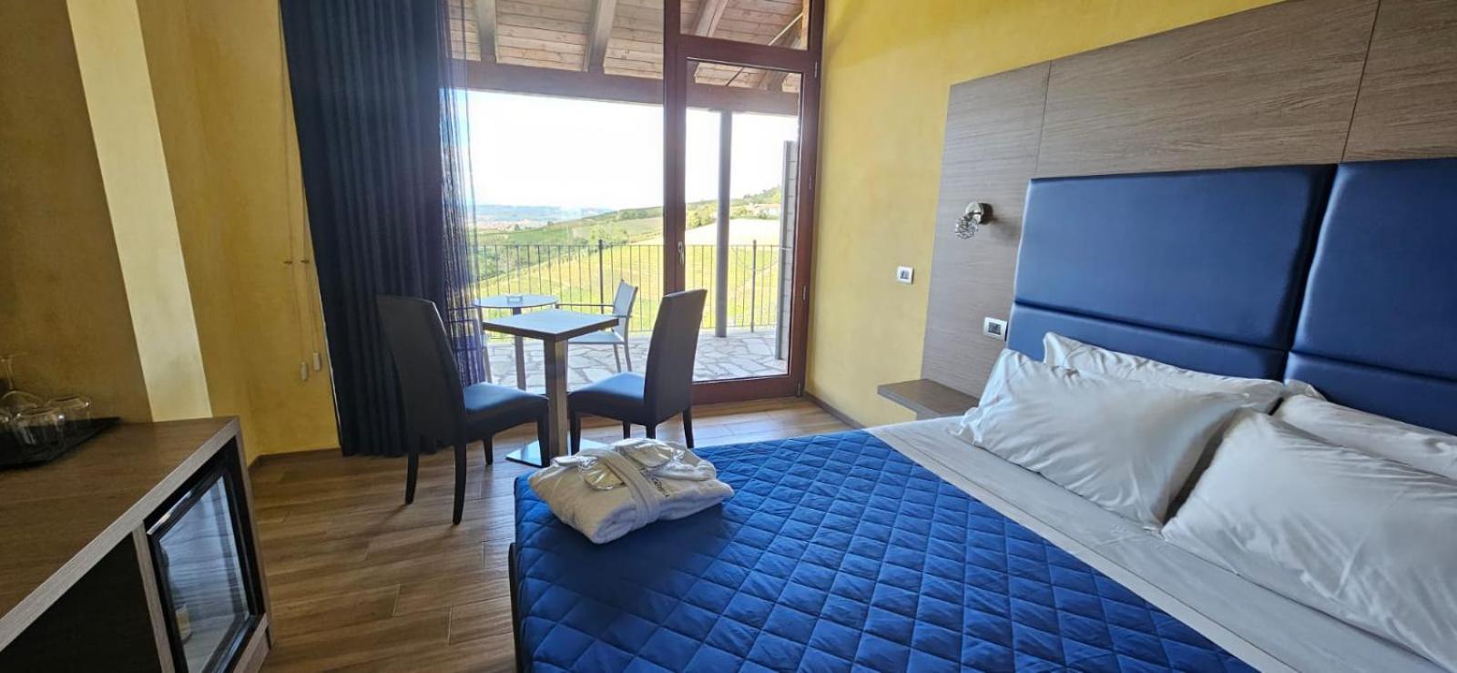 Вілла Casa Castella - Adults Only - Langhe Діано-д'Альба Екстер'єр фото