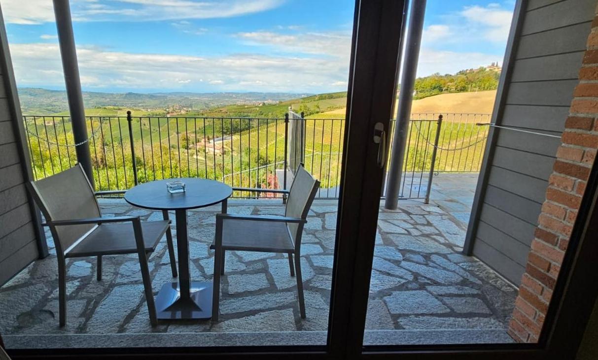 Вілла Casa Castella - Adults Only - Langhe Діано-д'Альба Екстер'єр фото