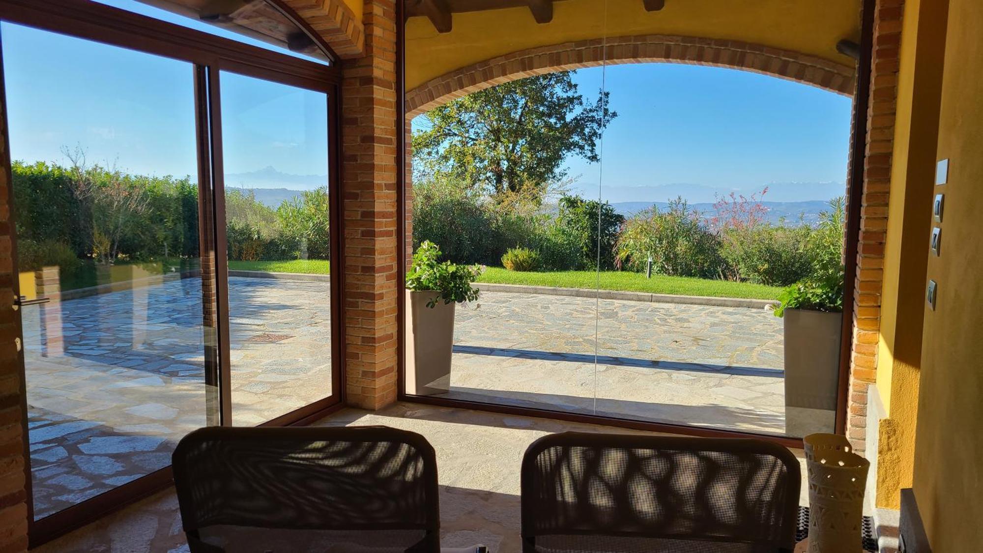 Вілла Casa Castella - Adults Only - Langhe Діано-д'Альба Екстер'єр фото