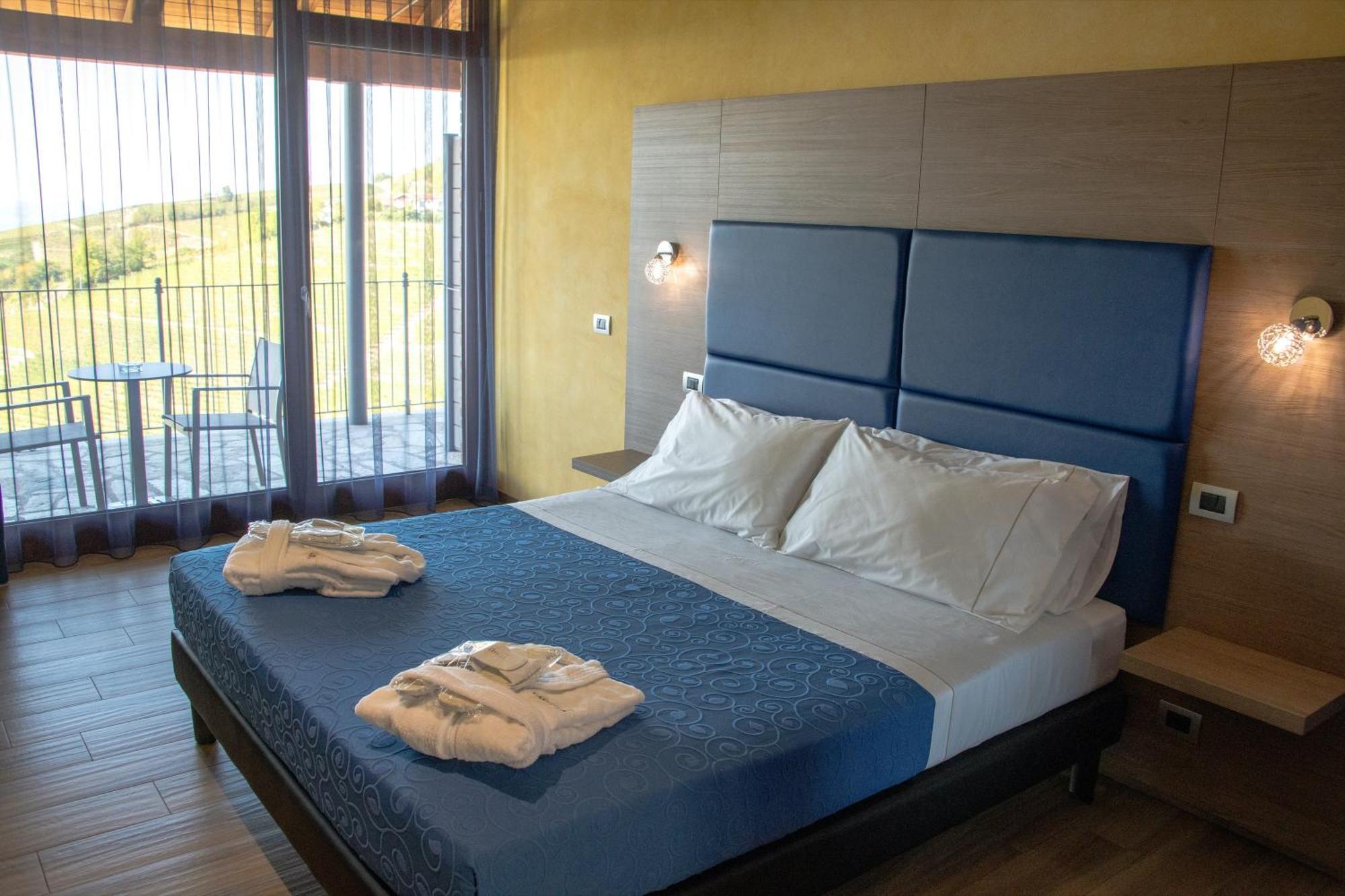 Вілла Casa Castella - Adults Only - Langhe Діано-д'Альба Екстер'єр фото